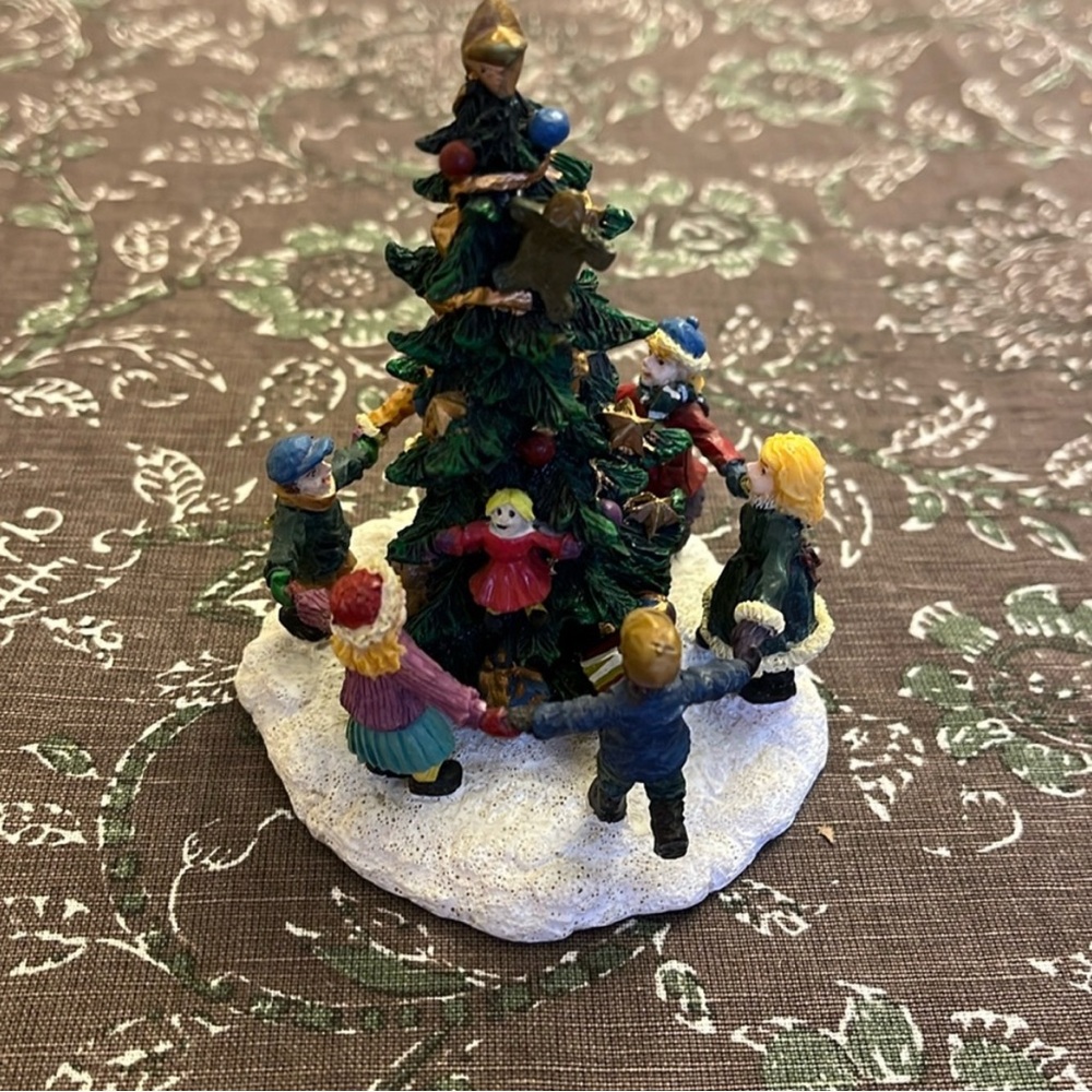 Vintage Christmas Street “Trim-a-Tree” Holiday Figurine – Village Collectible